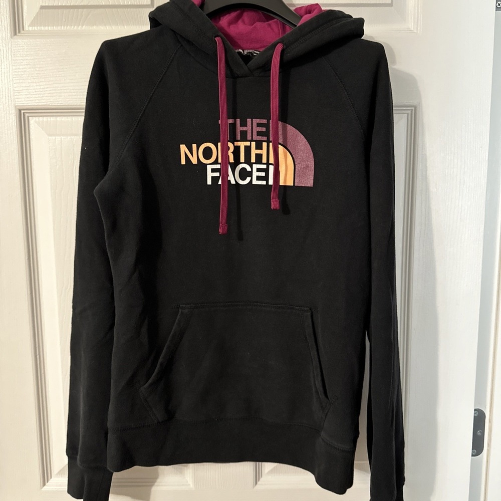 The North Face Women's Black Hoodie Size Small Sweatshirt